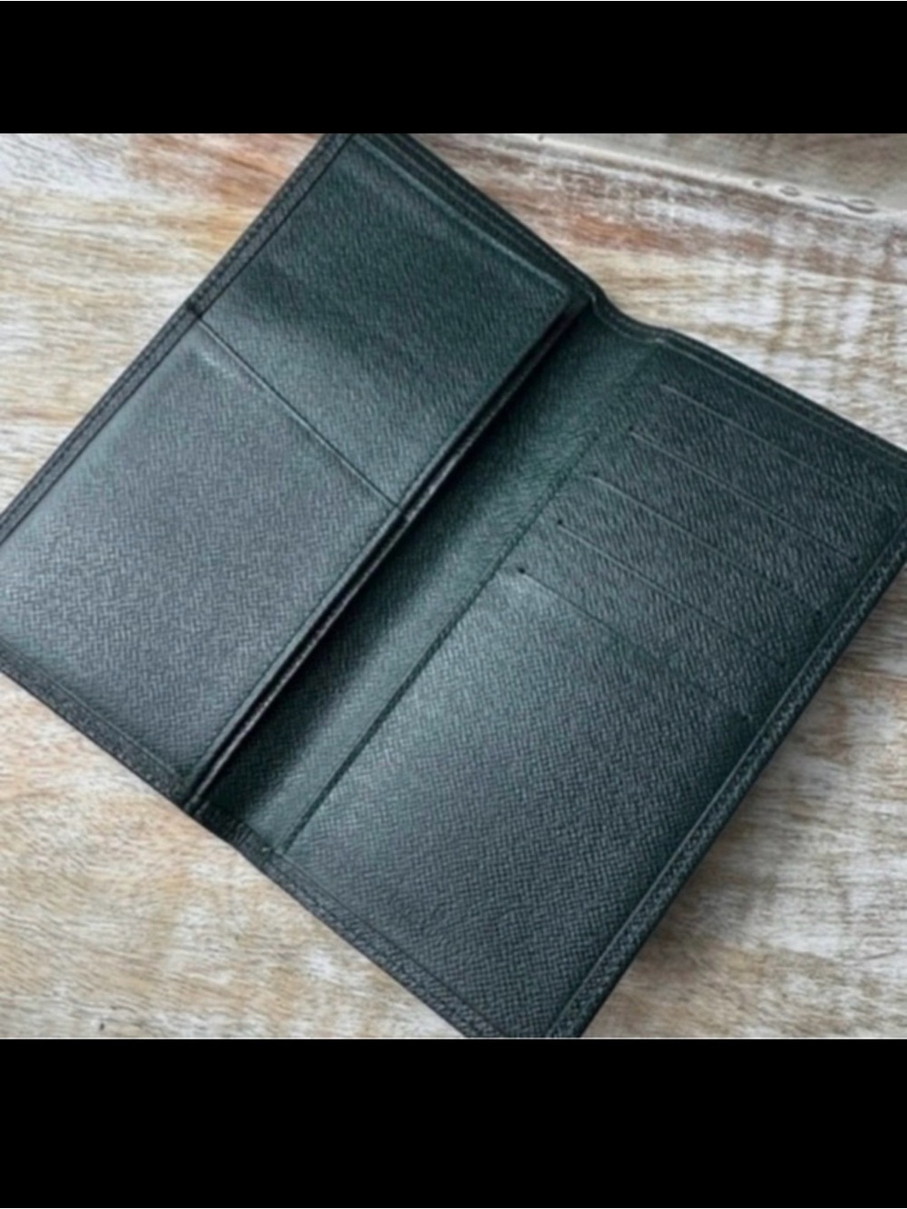 AUTHENTIC Louis Vuitton Taiga wallet/checkbook holder. Green